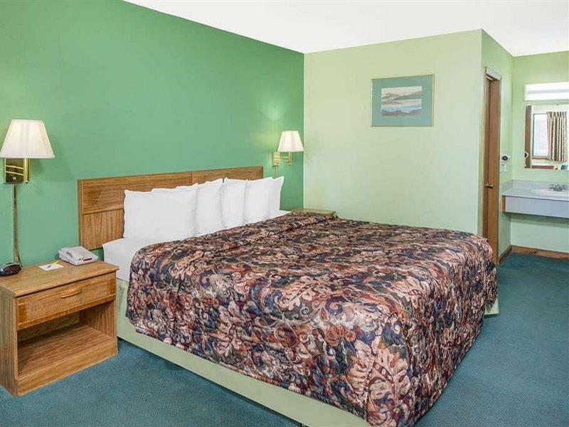 Days Inn By Wyndham Mountain Grove Exterior photo